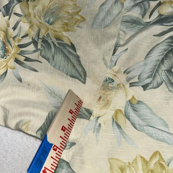 Tammy Bahama Men's 100% Silk Button Up Short Sleeve, Flower Leafy Pattern, XL‎ - Picture 7 of 9